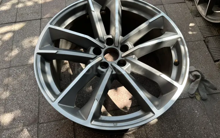 Диск Audi A7 по штучно за 120 000 тг. в Алматы