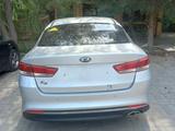 Kia K5 2018 года за 3 800 000 тг. в Алматы – фото 2