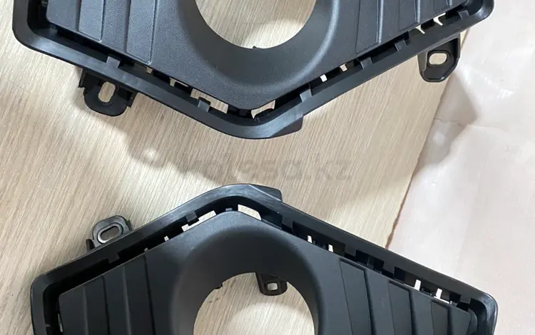 Оправа противотуманки (ободок) — Toyota RAV4 2019- за 4 500 тг. в Алматы