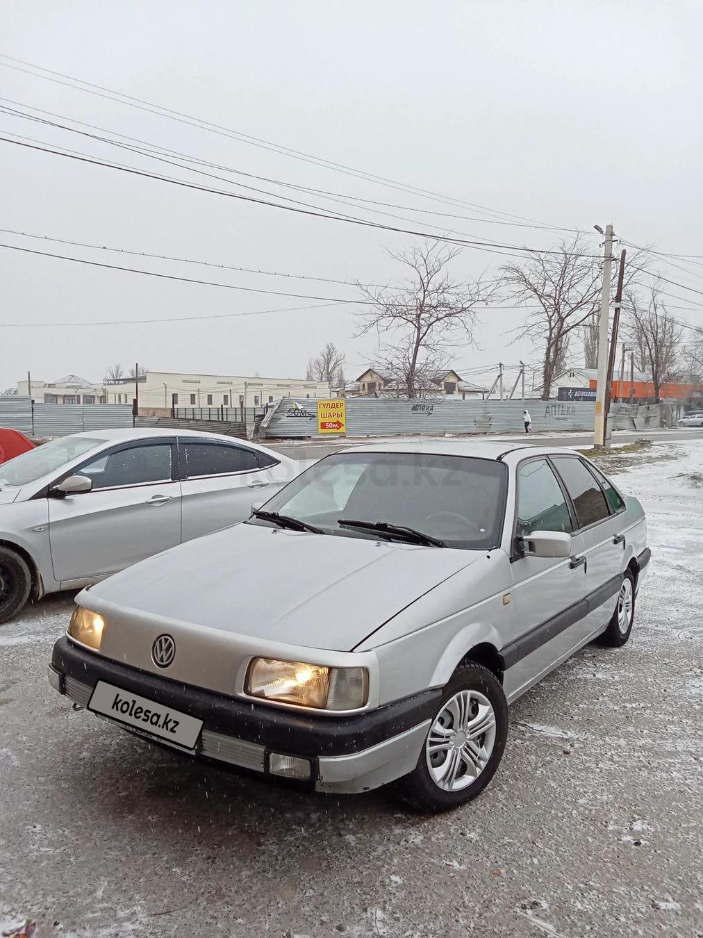 Volkswagen Passat 1992 г.