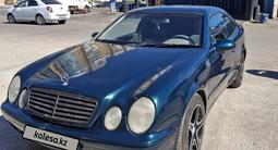Mercedes-Benz CLK 320 2001 года за 3 000 000 тг. в Астана – фото 2