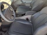 Mercedes-Benz CLK 320 2001 года за 3 000 000 тг. в Астана – фото 5