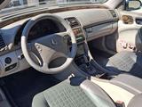 Mercedes-Benz CLK 320 2001 года за 3 000 000 тг. в Астана – фото 3