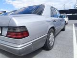 Mercedes-Benz E 230 1992 года за 2 300 000 тг. в Шымкент – фото 3