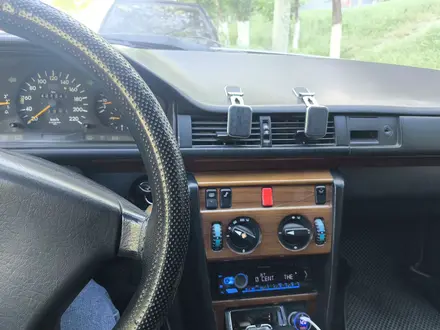 Mercedes-Benz E 230 1992 года за 2 000 000 тг. в Шымкент – фото 4