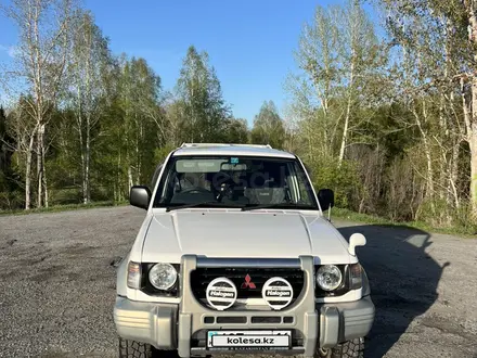 Mitsubishi Pajero 1996 года за 4 200 000 тг. в Алтай – фото 2