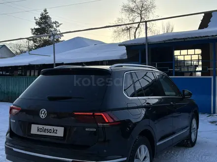 Volkswagen Tiguan 2018 года за 12 500 000 тг. в Алматы – фото 3