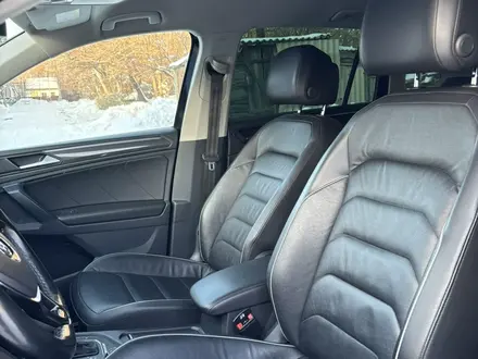Volkswagen Tiguan 2018 года за 12 500 000 тг. в Алматы – фото 6