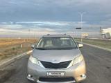 Toyota Sienna 2012 года за 12 000 000 тг. в Атырау – фото 2