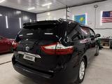 Toyota Sienna 2015 годаүшін12 500 000 тг. в Уральск – фото 4