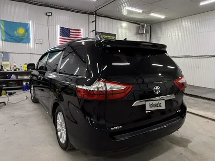 Toyota Sienna 2015 года за 12 500 000 тг. в Уральск – фото 5