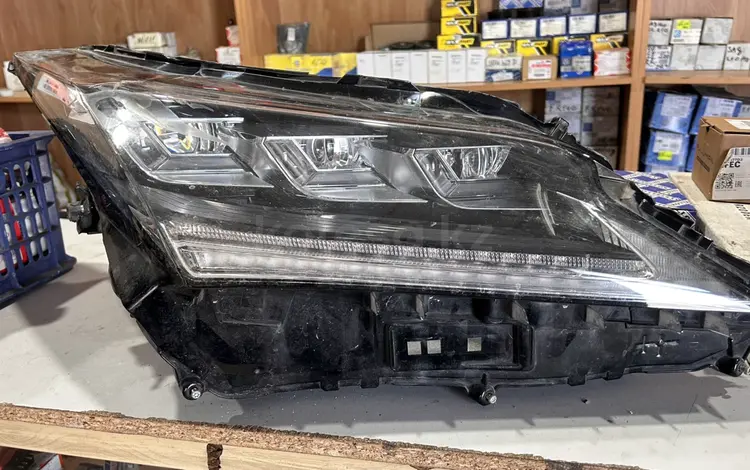 Фара правая Lexus RXүшін100 000 тг. в Караганда