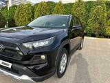 Toyota RAV4 2020 года за 14 587 922 тг. в Актау