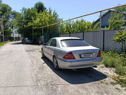 Mercedes-Benz S 320 2000 года за 4 000 000 тг. в Алматы – фото 6