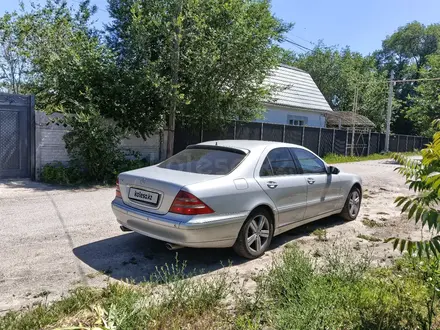 Mercedes-Benz S 320 2000 года за 4 000 000 тг. в Алматы – фото 7