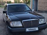 Mercedes-Benz E 200 1993 года за 2 100 000 тг. в Кызылорда – фото 2