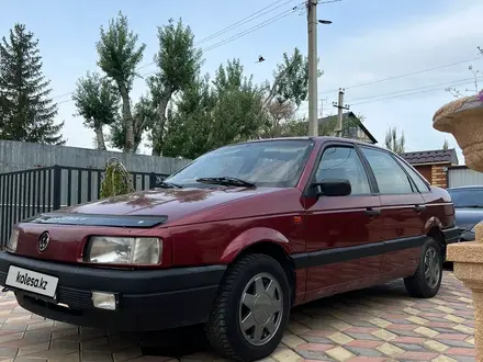 Volkswagen Passat 1991 годаүшін1 500 000 тг. в Уральск