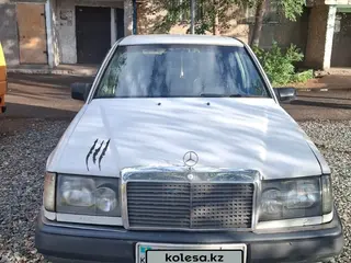 Mercedes-Benz E-Class, 1990