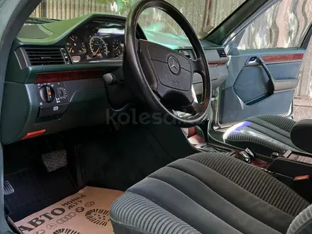 Mercedes-Benz E 230 1992 года за 3 200 000 тг. в Туркестан – фото 23