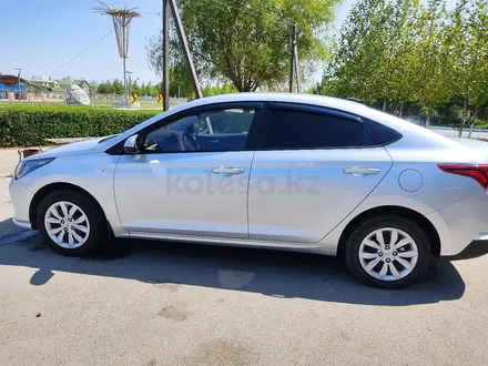 Hyundai Accent 2021 года за 8 200 000 тг. в Шымкент – фото 3