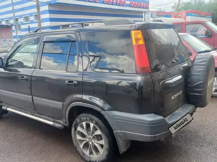 Honda CR-V 1998 года за 3 800 000 тг. в Караганда – фото 3