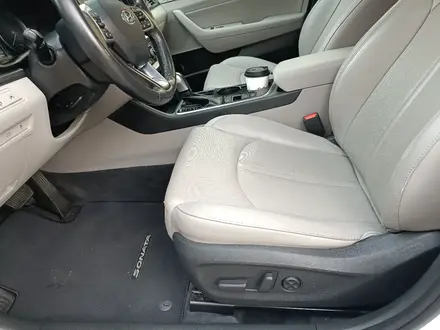 Hyundai Sonata 2018 года за 8 700 000 тг. в Алматы – фото 19