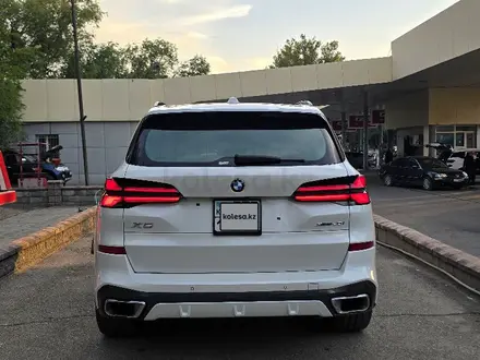 BMW X5 2025 года за 45 500 000 тг. в Алматы – фото 7
