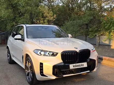 BMW X5 2025 года за 45 500 000 тг. в Алматы – фото 8