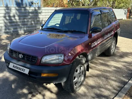 Toyota RAV4 1995 года за 2 600 000 тг. в Астана – фото 2