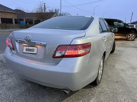 Toyota Camry 2010 года за 4 800 000 тг. в Атырау – фото 2