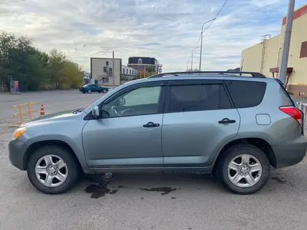 Toyota RAV4 2007 года за 7 000 000 тг. в Караганда – фото 2