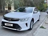 Toyota Camry 2015 года за 12 000 000 тг. в Атырау