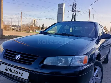 Toyota Camry 1997 года за 3 100 000 тг. в Усть-Каменогорск – фото 4