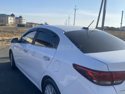 Kia Rio 2021 года за 6 800 000 тг. в Атырау – фото 2