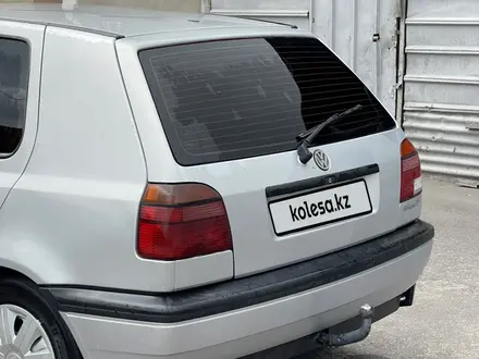 Volkswagen Golf 1993 года за 950 000 тг. в Есик – фото 4