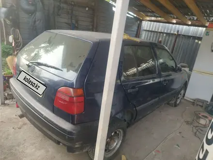 Volkswagen Golf 1993 года за 500 000 тг. в Алматы – фото 2