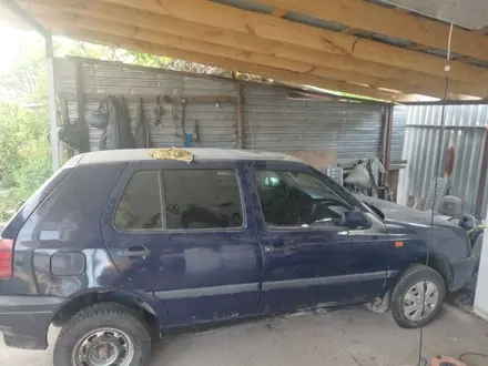 Volkswagen Golf 1993 года за 500 000 тг. в Алматы