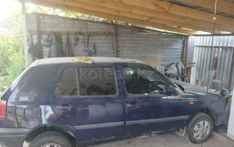 Volkswagen Golf 1993 года за 500 000 тг. в Алматы