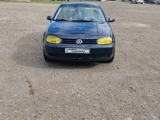 Volkswagen Golf, 2002