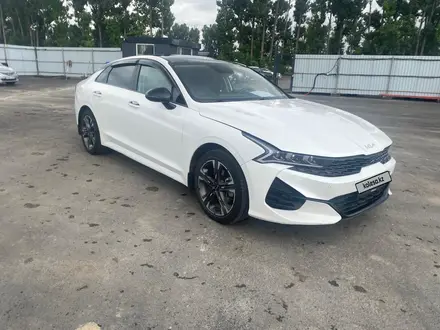 Kia K5 2022 года за 10 701 600 тг. в Алматы – фото 3