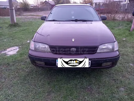 Toyota Carina E 1994 года за 1 600 000 тг. в Семей – фото 2