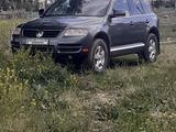 Volkswagen Touareg 2004 года за 4 700 000 тг. в Усть-Каменогорск – фото 3