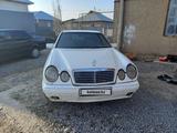 Mercedes-Benz E 220 1995 года за 2 300 000 тг. в Шымкент