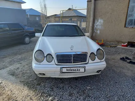 Mercedes-Benz E 220 1995 года за 2 300 000 тг. в Шымкент