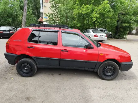Volkswagen Golf 1995 года за 700 000 тг. в Караганда – фото 3