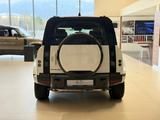 Land Rover Defender X-Dynamic SE 2025 года за 81 327 000 тг. в Алматы – фото 5