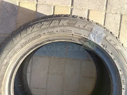 Шины 205/55 R16 — "Bridgestone Blizzak Revo GZ" (Япония), летние. за 10 000 тг. в Астана – фото 6