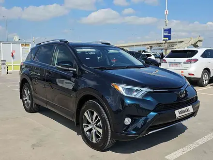 Toyota RAV4 2018 года за 7 700 000 тг. в Алматы – фото 3