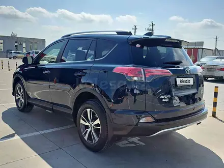 Toyota RAV4 2018 года за 7 700 000 тг. в Алматы – фото 6