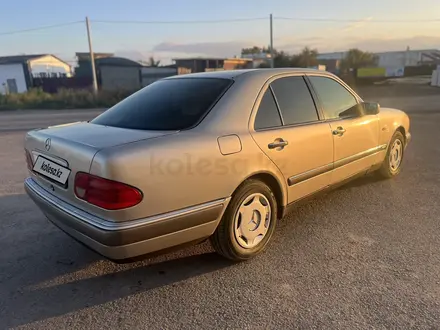 Mercedes-Benz E 230 1996 года за 2 600 000 тг. в Астана – фото 3